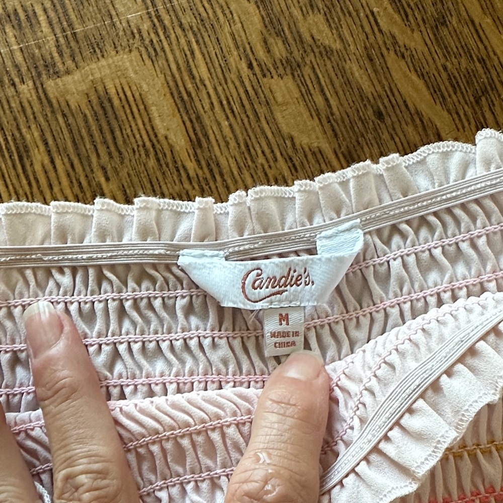 3/$15 CANDIE’S Pink Off-Shoulder Smocked Top Bell Sleeve multicolor sz M - Picture 5 of 7